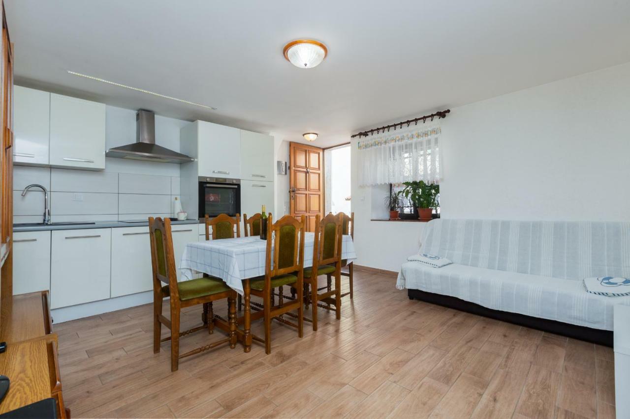Casa Sofia Lägenhet Vrsar Exteriör bild